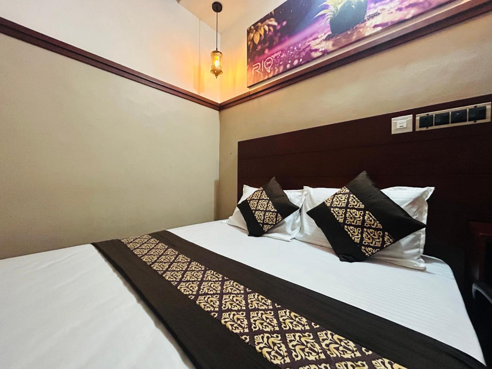 Rio Rooms Medical College Kozhikode Exterior photo
